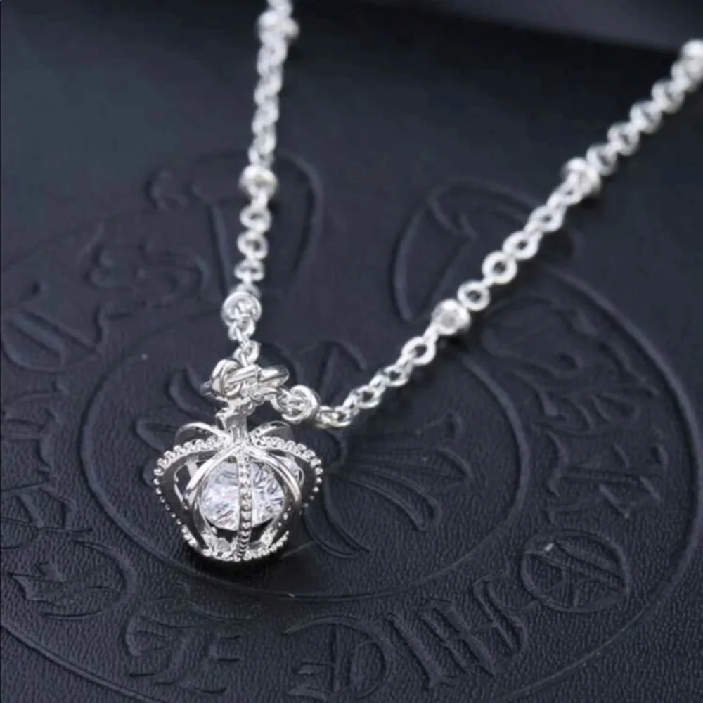 3/$30 🤍 Crown Pendant Necklace